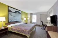 Super 8 by Wyndham Gainesville - 2-Star