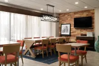 Hampton Inn Fairfax City - breakfast