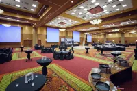 Embassy Suites by Hilton East Peoria Riverfront Hotel & Conference Center - parking