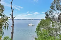 Wangi Waterfront HIdeaway Hotels in Swansea