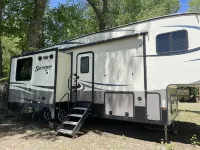 Fifth wheel rental old west area near philmont