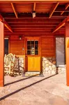 Secluded Cabin, Private Pond, Walk to Restaurants, 2 Separate Sleeping Units - 3-Star