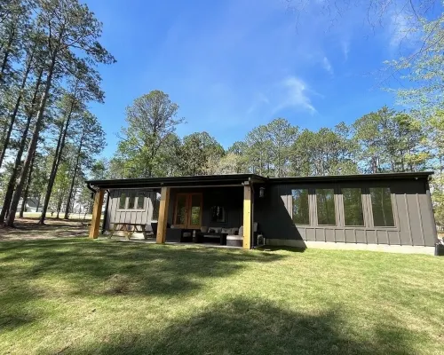 Sam Rayburn Stunner (South End) - Fully Remodeled, Water View, and Water Access 賈斯珀縣酒店