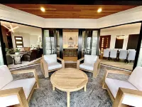 *NEW LISTING* Brand new, luxury, beachfront dream home Hotel a White River Township