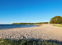 Ferienhaus in Strandnähe mit Etwas Meerblick, Balkon, Loggia, Garten in Meierwik