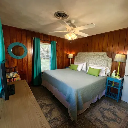 SOUTH BEACH's Closest Home • AQUA COTTAGE • Comfy Cozy Fun Seaside Vero Beach
