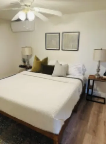 Create Memories at our Modern Waterfront 1 BR Apartment: Hike, Sip Wine, Relax!