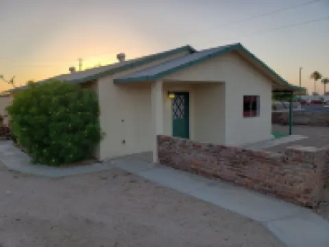 Quirky Yuma guesthouse