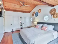 Famous Captain's Bungalow โรงแรมในอ็อกซ์นาร์ด