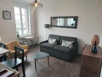 Elegant Studio, facing marina and harbour Hotels in Fecamp