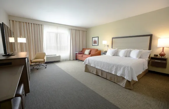 朋卡市歡朋套房酒店