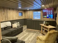 Beautiful 3 bedroom home/cabin recently remodeled!