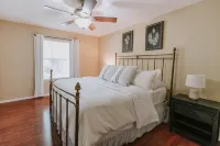Keri Cove - close to beach & downtown Ocean Springs! Includes golf cart!!!