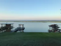 Fishing paradise!!! House on Livingston with private dock!