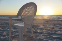 Beachfront 2B/1B Ground Floor. Newly Remodeled.  Amazing Sunsets - M