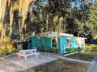 Casa Blue - Beautiful Renovated Cottage Close to Downtown!