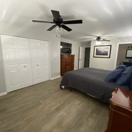 SilverKing Family Retreat - Dog Friendly!