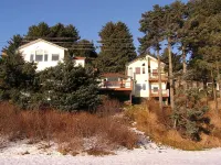 Awesome View Vacation Rentals: The Mermaid Lair Hotels in Kodiak Island