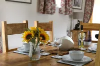 Luxury Barn conversion in village farm setting. Hotels in Shotteswell