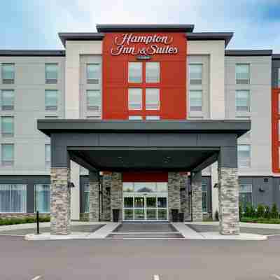 Hampton Inn & Suites by Hilton Belleville Hotel Exterior
