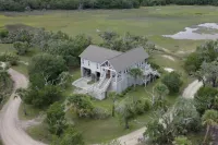 Marshfront Villa In The Trees - Near Beach & Bay