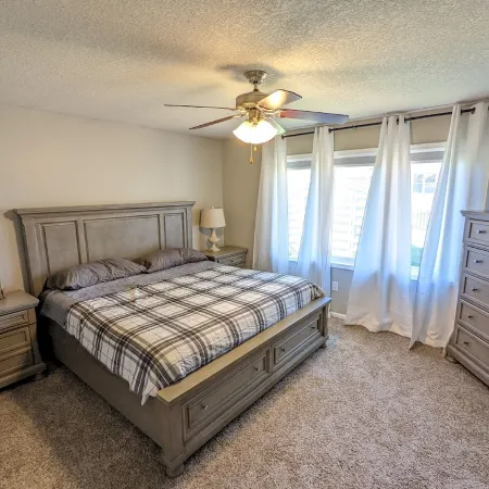 Spacious home with game room - Close to everything!