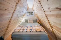 A-Frame Cabin - Mountain Views, Deck, Pet Friendly