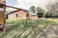 Quiet escape with pool and spa