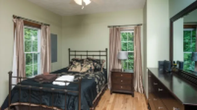 Great for Family Reunions!! Second Floor Screen Porch Great for Wedding Weekend