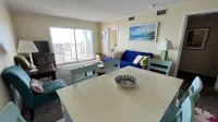 Oceanfront Condo Queen’s Grant - WiFi, Pool, Boat Ramp & Dock