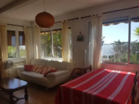 GROUND FLOOR OF VILLA facing the tip of Giens