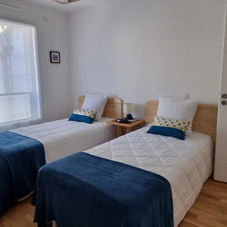 Very Nice 2 Bedroom Apartment in the Heart of Concarneau - Balcony - Parking
