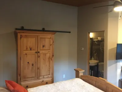 Casita Canoncito--private suite with kitchenette