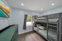 Castaway Cove- The Perfect Getaway