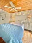 Cozy Clean Cottage on Clearwater