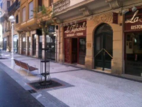 Apartment near Gros beach, ESS00033