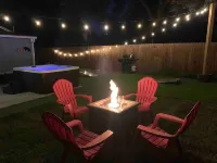 NEW-The Bluebird- Bungalow w/ Spa & Outdoor Living