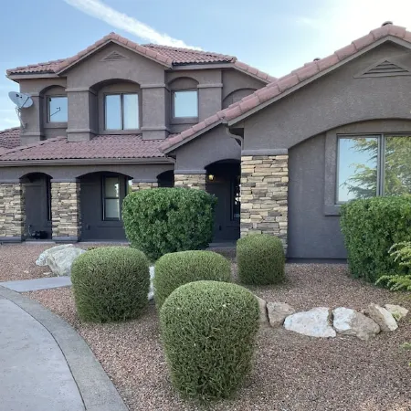 Heated Pool.Panoramic Views•4 Bed 2.5 Ba•Central Location