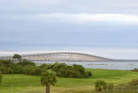 Kontiki Beach Bungalow | Rockport Texas