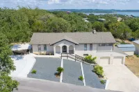 Lake, River & Hill Country Escape and Retreat Center