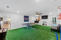 Graceland *Pool & Spa Farmhouse Miniature Horse* Hotels in Mableton