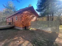 Pet friendly-acreage-hot tub-creek