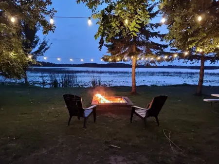 New Modern Lakefront Cabin on West Rush Lake