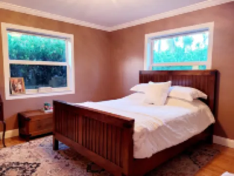 Resort Style Pool Home, 1 mi. to Palm Beach Island