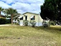 Perfect getaway-waterfront- private Dock-Pet available