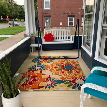Private 3-Bdrm Unit. Historic Home, Downtown Sandusky. Family friendly!