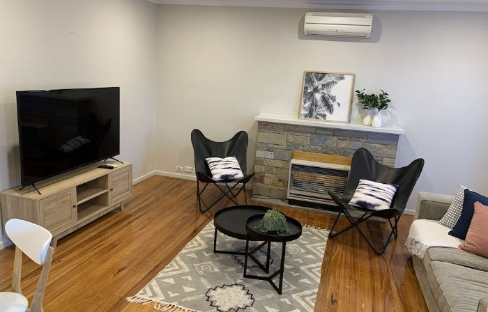 Central & Tranquil Two-Bedroom Home in the Heart of Essendon