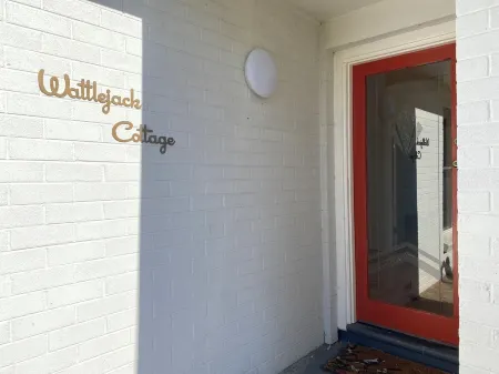 WattleJack Cottage is the perfect base for exploring all that KI has to offer! Отели рядом с достопримечательностью «Kangaroo Island»