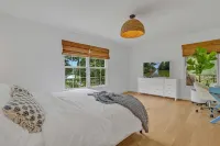 Waterfront w/Floating Dock, Kayaks~Family Home Hotel a 