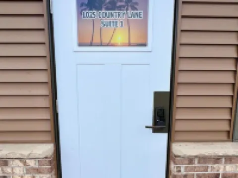 GREAT LOCATION!! Beautiful newly constructed large one bedroom retreat. Hotels in Ishpeming